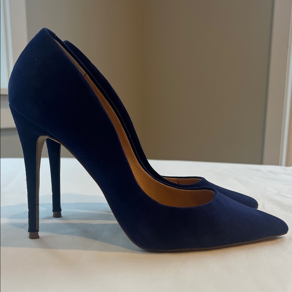 Steve Madden Blue Suede Daisie Heels